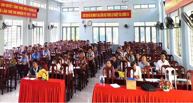 Tập huấn nghiệp vụ tín dụng chính sách cho Ban quản lý tổ tiết kiệm và vay vốn xã Hiếu Thành